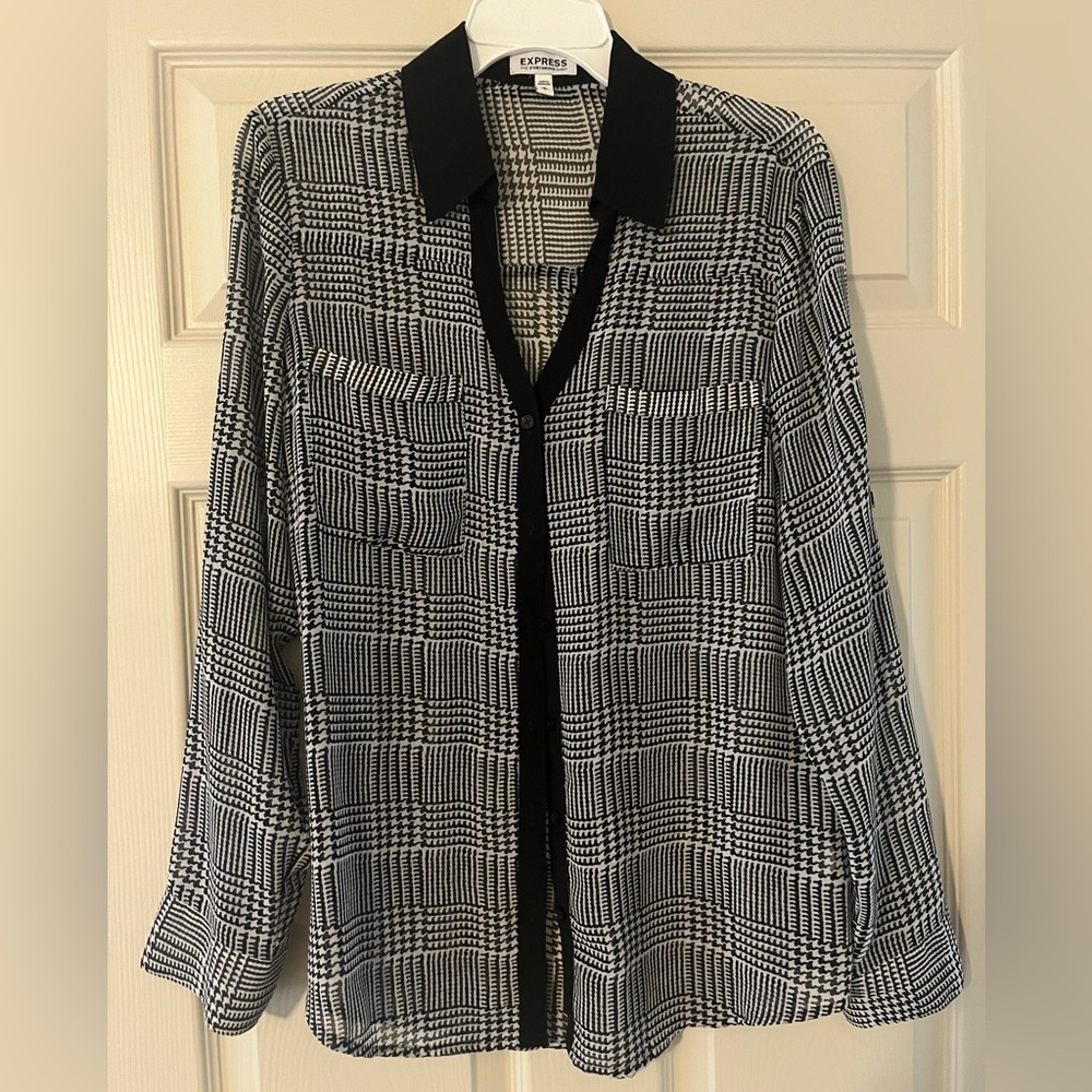Express Portofjno Black and White Checkered Blouse
